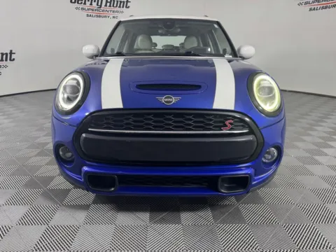 More photos of 2020 MINI Cooper S Classic at Jerry Hunt Supercenter - Salisbury, NC