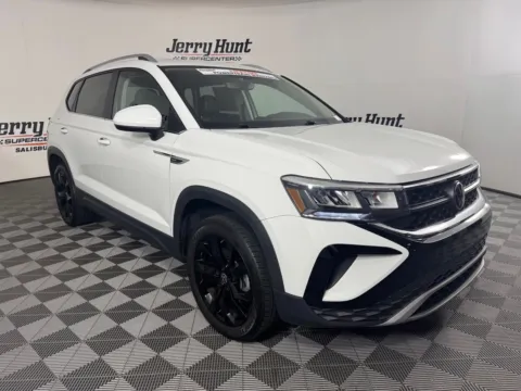 More photos of 2023 Volkswagen Taos 1.5T SE at Jerry Hunt Supercenter - Salisbury, NC