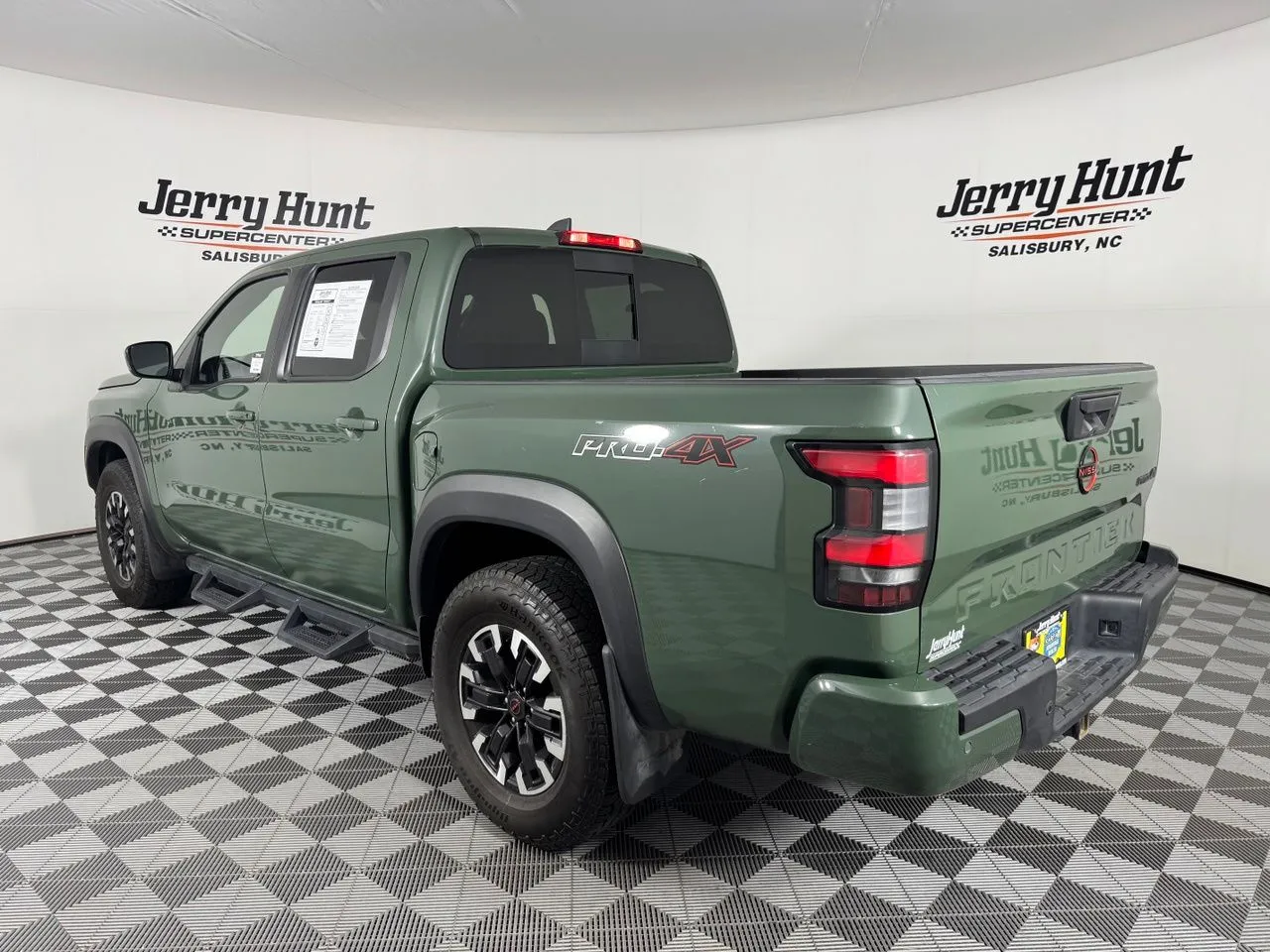 2024 Nissan Frontier PRO-4X - Photo 8