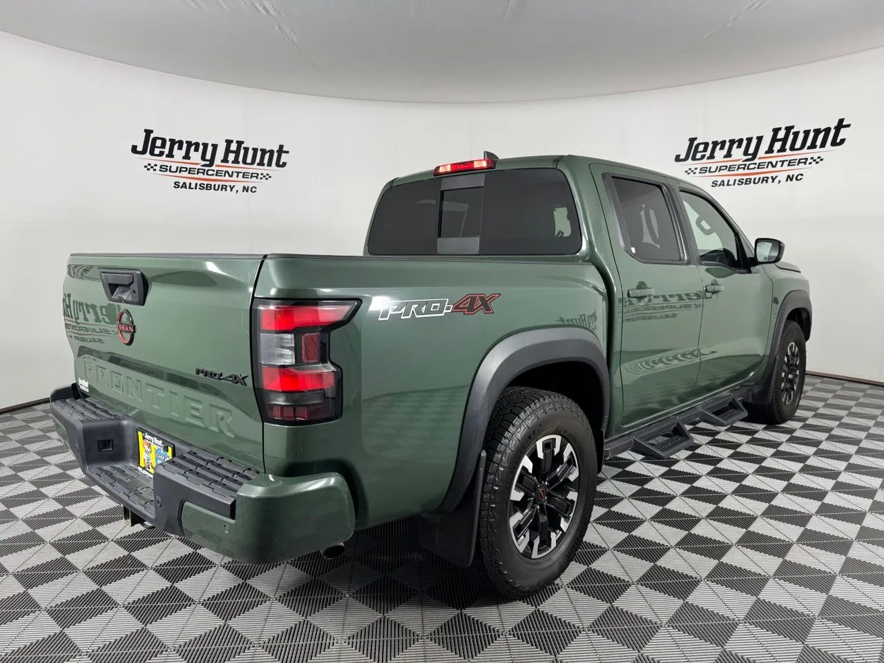 2024 Nissan Frontier PRO-4X - Photo 6