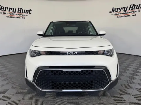 More photos of 2025 Kia Soul LX at Jerry Hunt Supercenter - Salisbury, NC