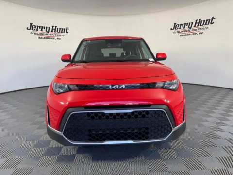 More photos of 2025 Kia Soul LX at Jerry Hunt Supercenter - Salisbury, NC