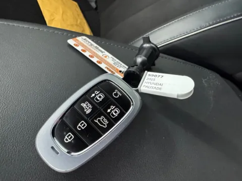 Another view of 2025 Hyundai Palisade Calligraphy Night Edition for sale in Salisbury, NC at Jerry Hunt Supercenter - Salisbury
