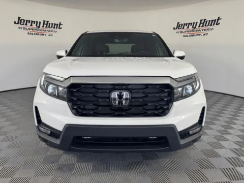 More photos of 2025 Honda Passport EX-L at Jerry Hunt Supercenter - Salisbury, NC
