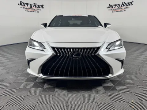 More photos of 2025 Lexus ES 350 at Jerry Hunt Supercenter - Salisbury, NC