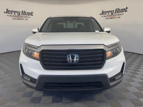 More photos of 2023 Honda Ridgeline RTL at Jerry Hunt Supercenter - Salisbury, NC