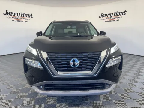 More photos of 2021 Nissan Rogue SL at Jerry Hunt Supercenter - Salisbury, NC