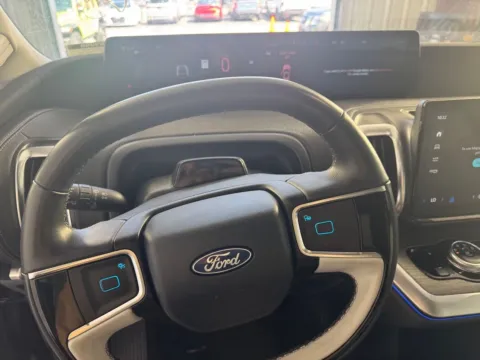 More photos of 2025 Ford Expedition Platinum at Jerry Hunt Supercenter - Salisbury, NC