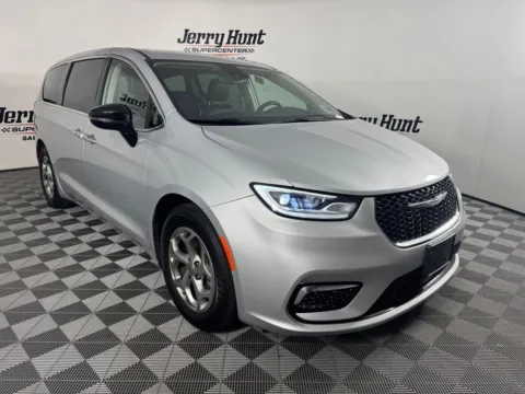 More photos of 2024 Chrysler Pacifica Limited at Jerry Hunt Supercenter - Salisbury, NC