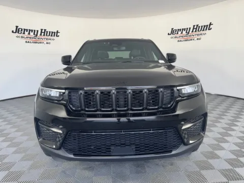 More photos of 2023 Jeep Grand Cherokee Altitude X at Jerry Hunt Supercenter - Salisbury, NC
