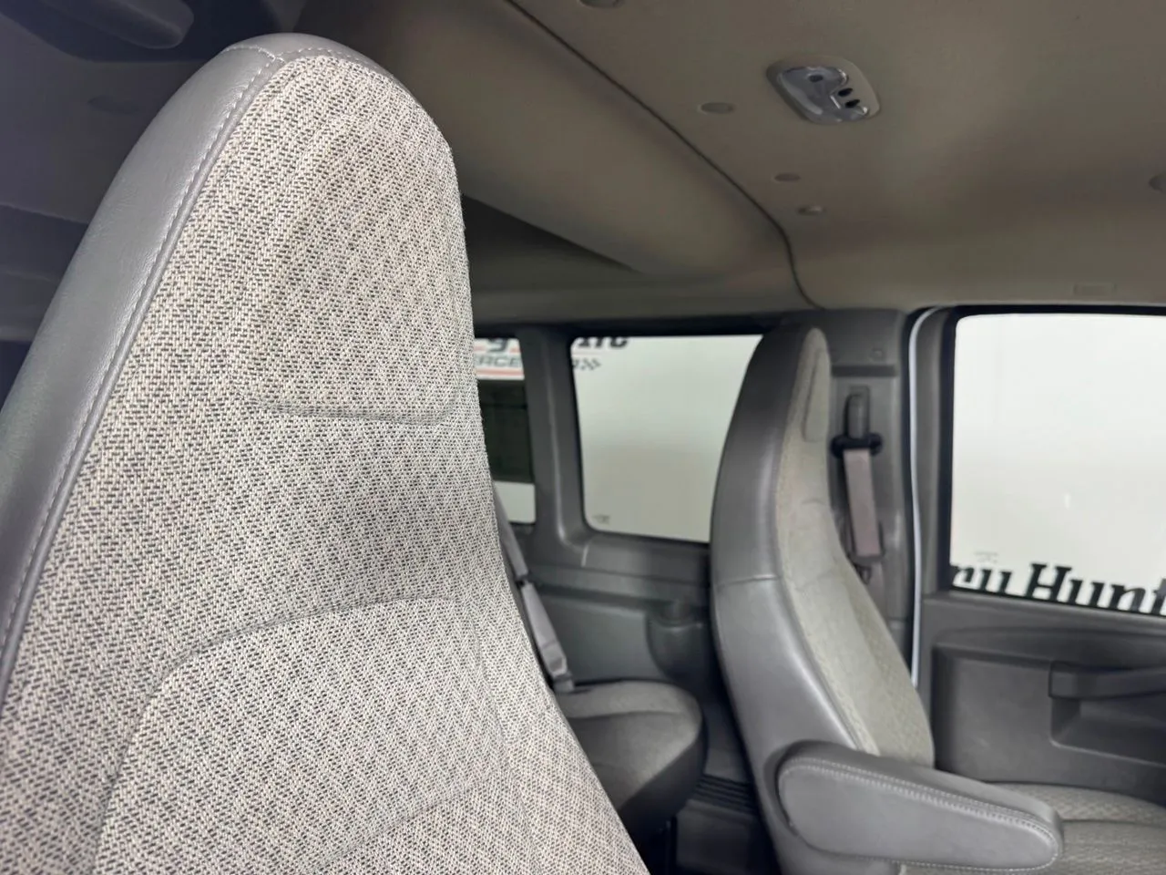 2024 Chevrolet Express Passenger LT - Photo 21