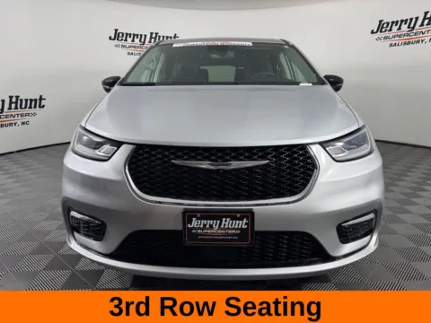 More photos of 2024 Chrysler Pacifica Limited at Jerry Hunt Supercenter - Salisbury, NC
