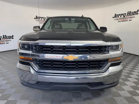 More photos of 2018 Chevrolet Silverado 1500 LT at Jerry Hunt Supercenter - Salisbury, NC