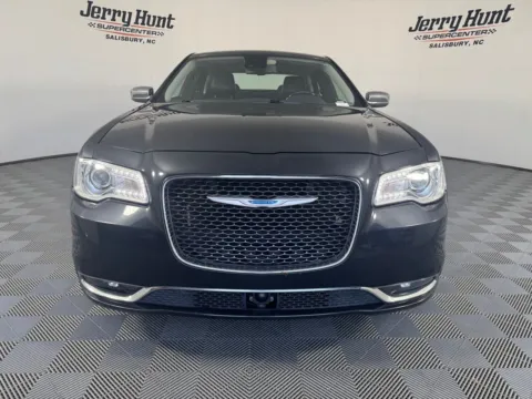 More photos of 2018 Chrysler 300 Limited at Jerry Hunt Supercenter - Salisbury, NC
