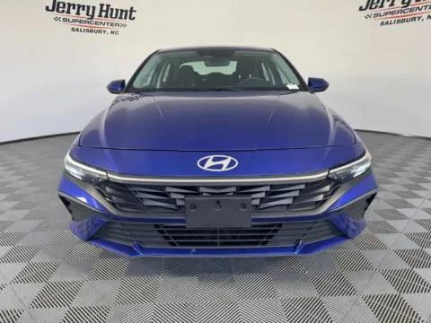More photos of 2024 Hyundai Elantra SEL at Jerry Hunt Supercenter - Salisbury, NC