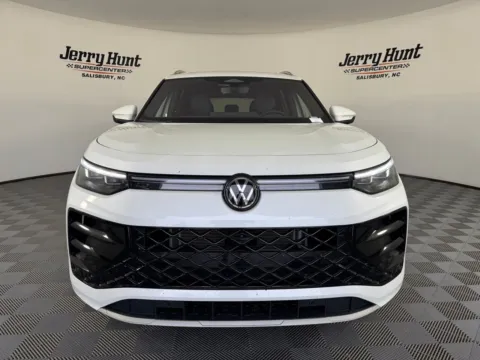 More photos of 2025 Volkswagen Tiguan 2.0T SEL R-Line at Jerry Hunt Supercenter - Salisbury, NC