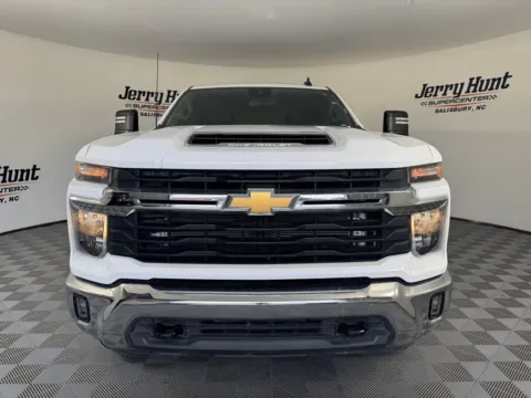 More photos of 2024 Chevrolet Silverado 2500HD LT at Jerry Hunt Supercenter - Salisbury, NC