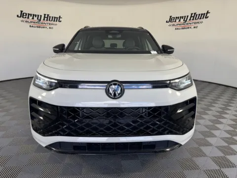 More photos of 2025 Volkswagen Tiguan 2.0T SE R-Line Black at Jerry Hunt Supercenter - Salisbury, NC