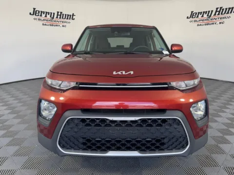 More photos of 2022 Kia Soul LX at Jerry Hunt Supercenter - Salisbury, NC