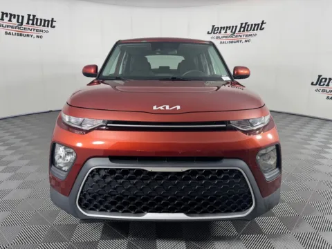 More photos of 2022 Kia Soul LX at Jerry Hunt Supercenter - Salisbury, NC