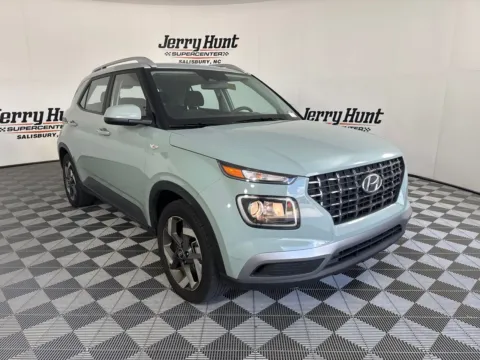 More photos of 2025 Hyundai Venue SEL at Jerry Hunt Supercenter - Salisbury, NC