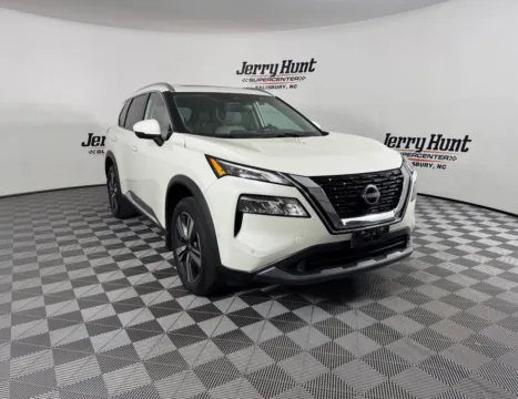 More photos of 2023 Nissan Rogue SL at Jerry Hunt Supercenter - Salisbury, NC