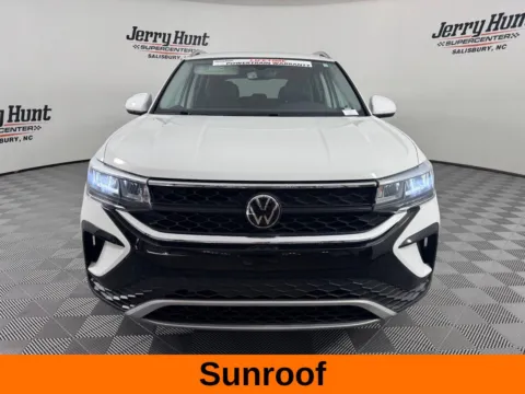 More photos of 2023 Volkswagen Taos 1.5T SE at Jerry Hunt Supercenter - Salisbury, NC