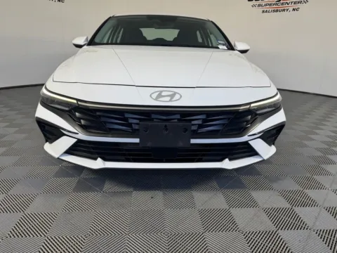 More photos of 2025 Hyundai Elantra SEL Convenience at Jerry Hunt Supercenter - Salisbury, NC