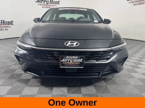 More photos of 2025 Hyundai Elantra SEL Convenience at Jerry Hunt Supercenter - Salisbury, NC