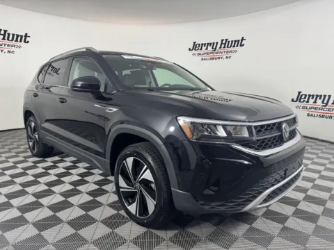 More photos of 2023 Volkswagen Taos 1.5T SE at Jerry Hunt Supercenter - Salisbury, NC