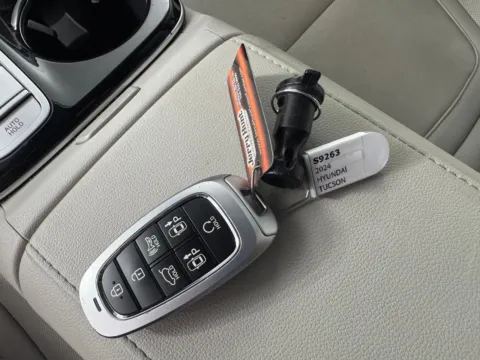 Another view of 2024 Hyundai Tucson Limited for sale in Salisbury, NC at Jerry Hunt Supercenter - Salisbury