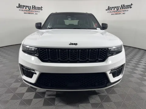More photos of 2025 Jeep Grand Cherokee Summit at Jerry Hunt Supercenter - Salisbury, NC
