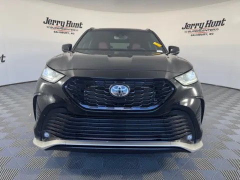 More photos of 2023 Toyota Highlander XSE at Jerry Hunt Supercenter - Salisbury, NC