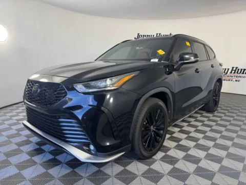 Black 2023 Toyota Highlander XSE for sale in Salisbury, NC