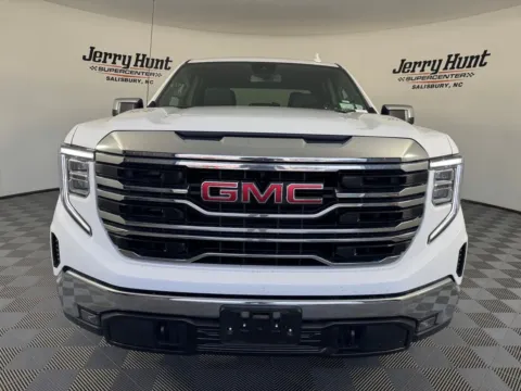 More photos of 2025 GMC Sierra 1500 SLT at Jerry Hunt Supercenter - Salisbury, NC