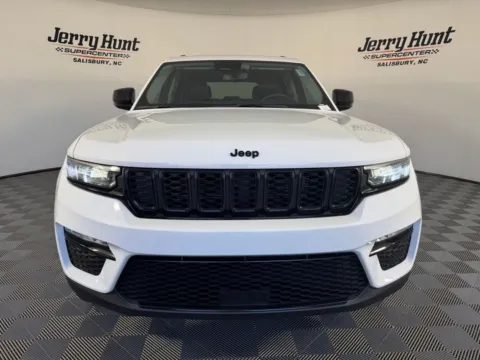 More photos of 2023 Jeep Grand Cherokee Limited at Jerry Hunt Supercenter - Salisbury, NC