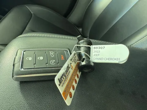 Another view of 2023 Jeep Grand Cherokee Limited for sale in Salisbury, NC at Jerry Hunt Supercenter - Salisbury