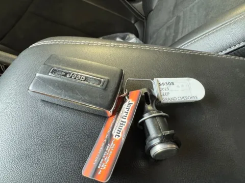 Another view of 2023 Jeep Grand Cherokee Altitude for sale in Salisbury, NC at Jerry Hunt Supercenter - Salisbury