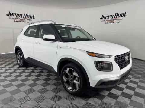 More photos of 2025 Hyundai Venue SEL at Jerry Hunt Supercenter - Salisbury, NC