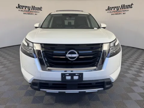More photos of 2023 Nissan Pathfinder Platinum at Jerry Hunt Supercenter - Salisbury, NC