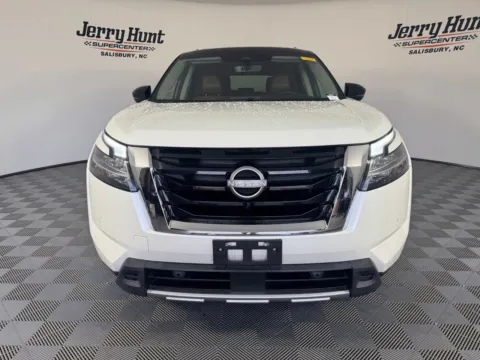 More photos of 2024 Nissan Pathfinder Platinum at Jerry Hunt Supercenter - Salisbury, NC