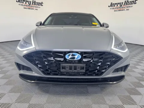 More photos of 2022 Hyundai Sonata Limited at Jerry Hunt Supercenter - Salisbury, NC
