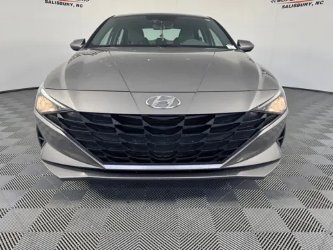 More photos of 2023 Hyundai Elantra SEL at Jerry Hunt Supercenter - Salisbury, NC