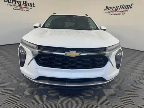 More photos of 2024 Chevrolet Trax LT at Jerry Hunt Supercenter - Salisbury, NC