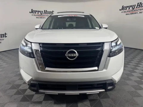 More photos of 2025 Nissan Pathfinder Platinum at Jerry Hunt Supercenter - Salisbury, NC