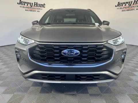 More photos of 2024 Ford Escape Hybrid ST-Line Select at Jerry Hunt Supercenter - Salisbury, NC