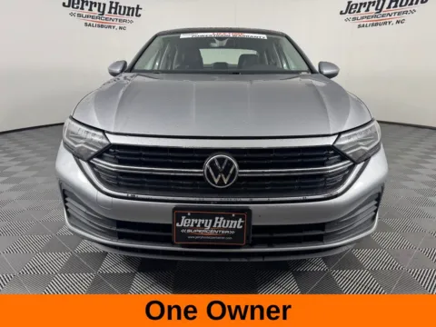 More photos of 2024 Volkswagen Jetta 1.5T SE at Jerry Hunt Supercenter - Salisbury, NC