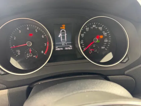 More photos of 2017 Volkswagen Jetta 1.4T SE at Jerry Hunt Supercenter - Salisbury, NC
