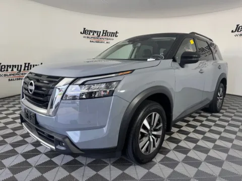 Black 2024 Nissan Pathfinder SL for sale in Salisbury, NC
