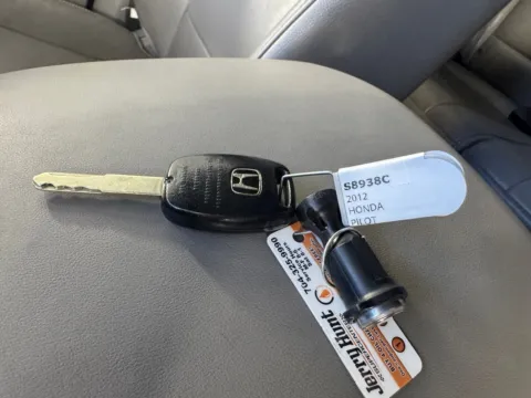 Photos of 2012 Honda Pilot EX-L for sale in Salisbury, NC at Jerry Hunt Supercenter - Salisbury